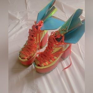 MULTICOLORED PLATFORM BOOTS 💫